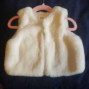 Baby Gap Faux Fur Vest Ivory 18 to 24 months